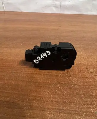 Mercedes-Benz A W177 Intake manifold valve actuator/motor A0999063502 D2143