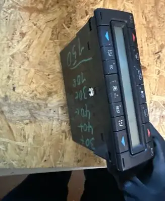 Mercedes-Benz E AMG W210 Climate control unit 2108303285