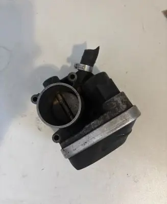 Volkswagen Polo III 6N 6N2 6NF Throttle body valve 036133062L