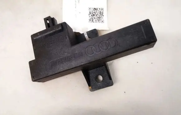 Audi A8 S8 D4 4H Sensor 8K0907247 33542221