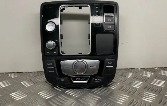 Head unit multimedia control