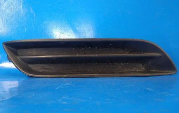 Nissan Sentra B17 Non-factory (optional) fog light 622573SH0B