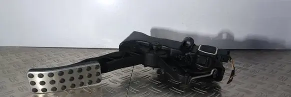Mercedes-Benz B W245 Accelerator throttle pedal A1693000504