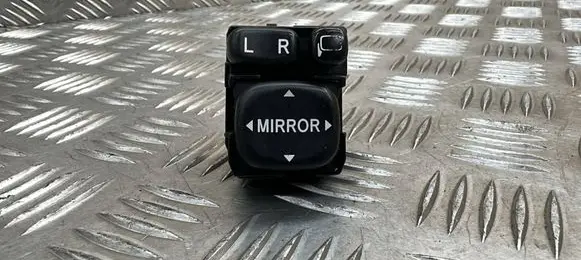 Toyota RAV 4 (XA40) Wing mirror switch 183575