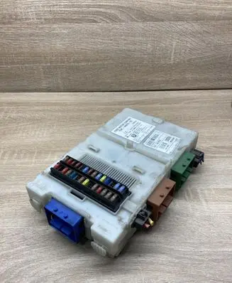 Ford Mondeo MK IV Fuse module 7G9T14A073DC