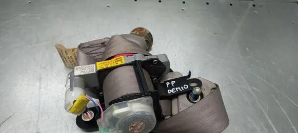 Mazda Demio Front seatbelt