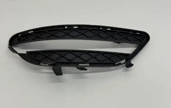 Mercedes-Benz CLS C218 X218 Front bumper lower grill A2188851523