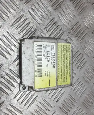 Mitsubishi Carisma Airbag control unit/module 0285001290