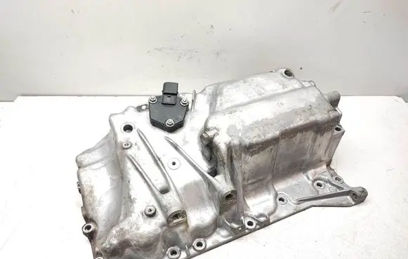 BMW 2 F46 Oil sump 8513660