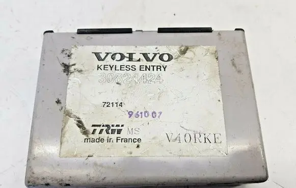 Volvo S40, V40 Door central lock control unit/module 30824424