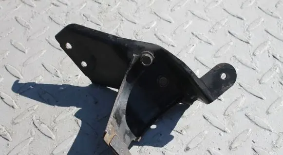 Nissan Navara D40 Other engine bay part