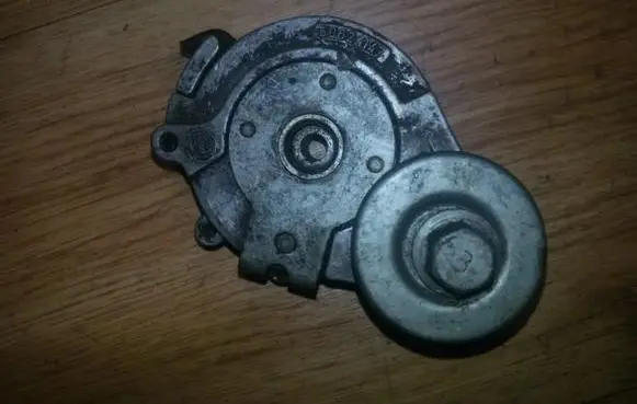 Alfa Romeo 156 Generator/alternator belt tensioner 60624147