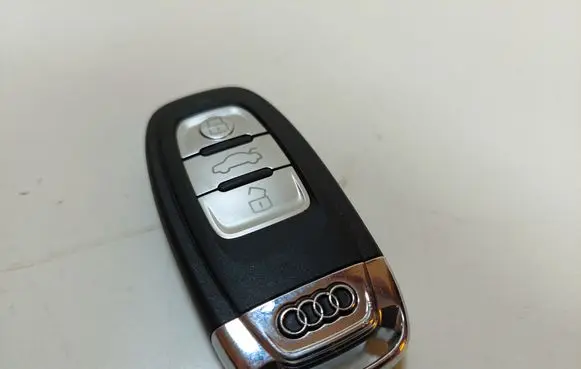 Audi A6 S6 C7 4G Ignition key/card 8K0959754D