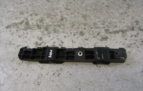 Opel Corsa E Rear bumper mounting bracket 39002837