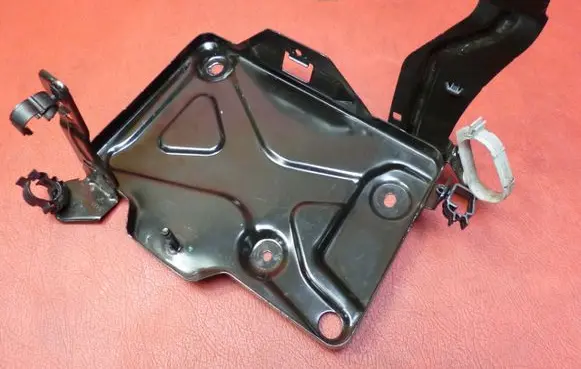 Fiat 500X Battery tray 