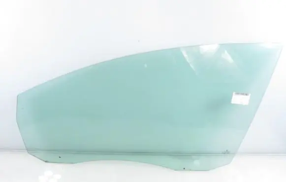 Volkswagen Golf Plus Front door window glass four-door