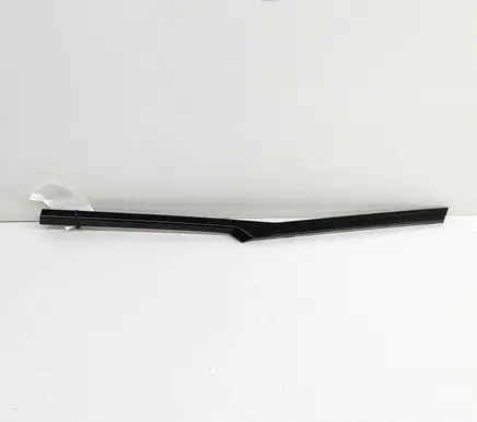 Rear fender molding trim