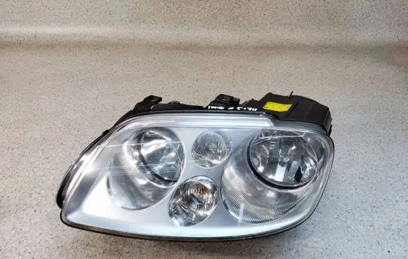Volkswagen Touran I Headlight/headlamp 1T0941005F