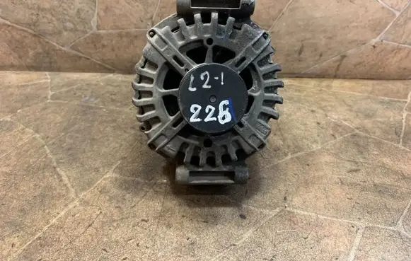 Mercedes-Benz C W204 Generator/alternator A0009067900