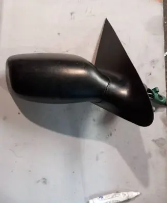 Ford Mondeo MK I Manual wing mirror DCHA846046