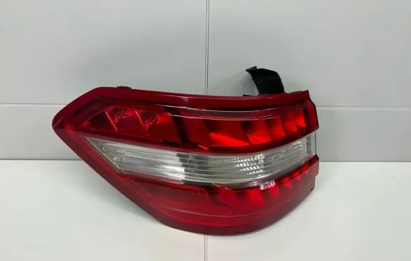 Mercedes-Benz E W212 Rear/tail lights 2128203864