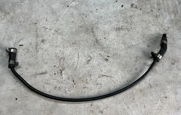 Mercedes-Benz E W211 Engine coolant pipe/hose A2115010225