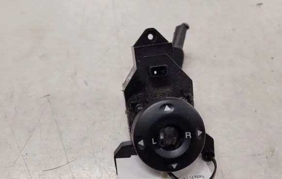 Hyundai Santa Fe Wing mirror switch 371480