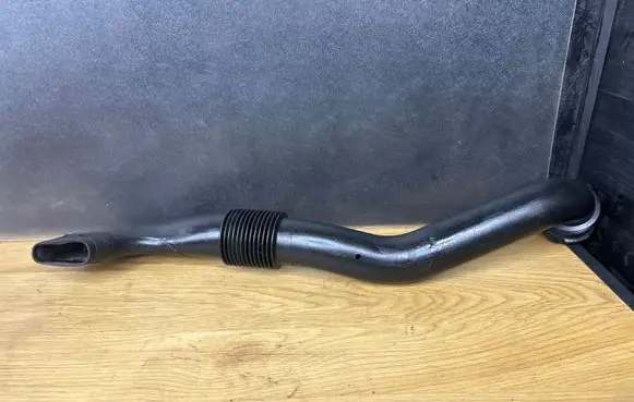 Opel Vivaro Air intake duct part 8200072754