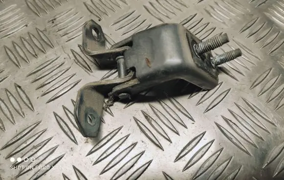 Suzuki Swift II Rear door lower hinge
