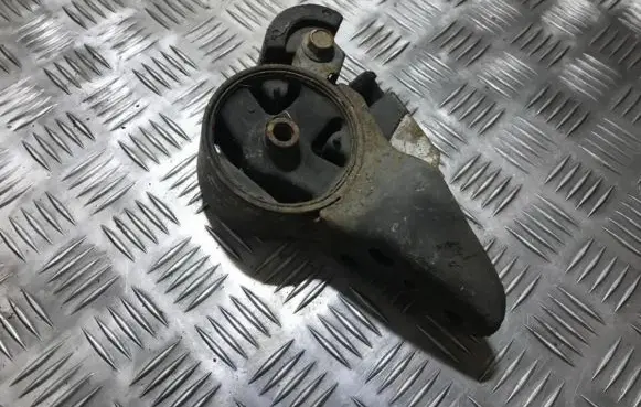 Nissan Prairie Engine mount bracket 1121151e01
