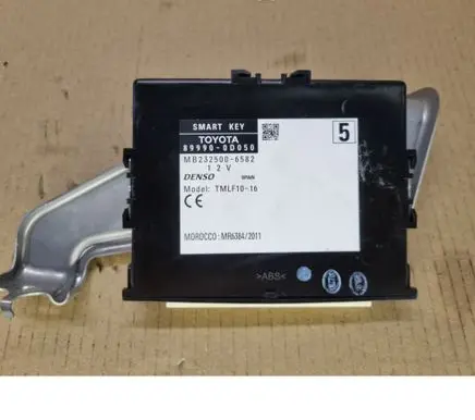Toyota Yaris Door central lock control unit/module 899900D050