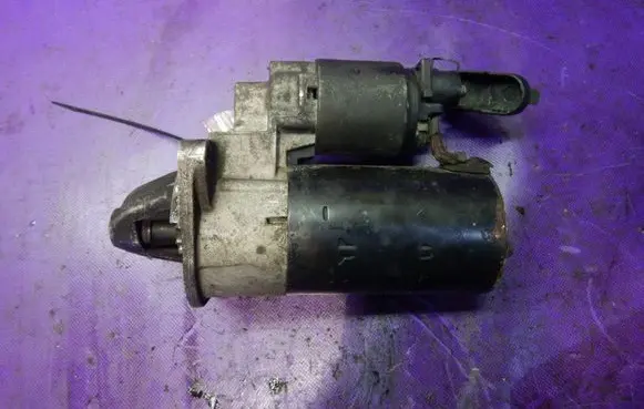 Fiat Punto (188) Starter motor