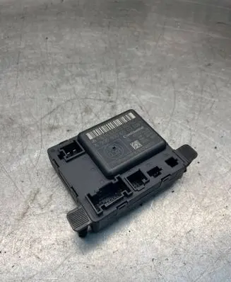 Mercedes-Benz Sprinter W906 Door control unit/module A9069006503