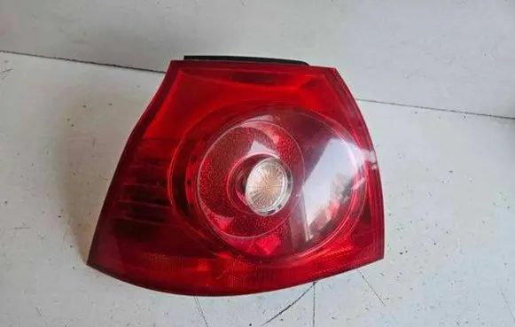 Volkswagen Golf V Rear/tail lights 1K6945095E 028490102A 00895712