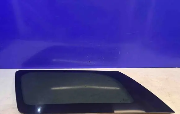 Chevrolet Tahoe Rear side window E1143R00134