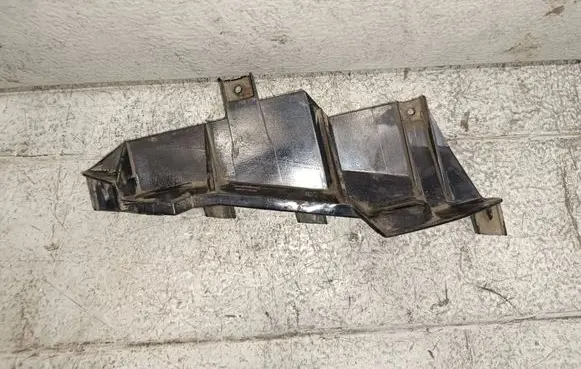 Headlight/headlamp mounting bracket