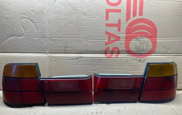BMW 5 E34 Tailgate rear/tail lights 13400100