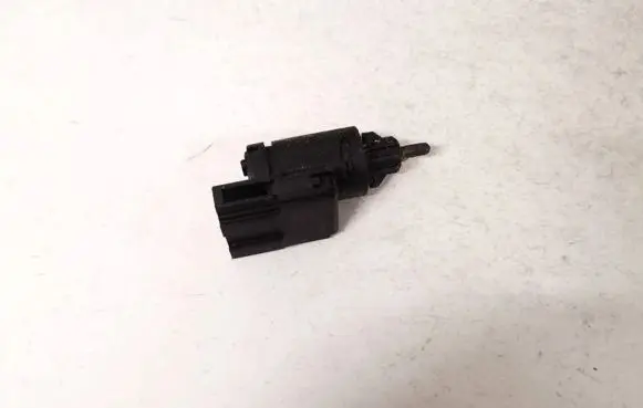 Volkswagen Golf V Brake pedal sensor switch 3B0945511A 19322007