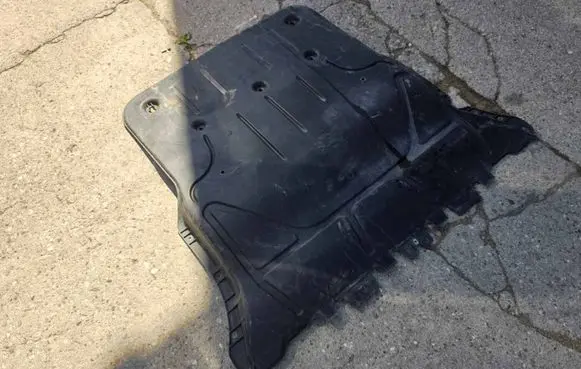 Volkswagen Golf VIII Engine splash shield/under tray 5WA825236C