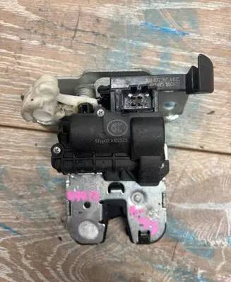 Volkswagen T-Roc Tailgate lock latch 2GA827505A