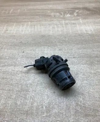Mazda 6 Windscreen/windshield washer pump 8603102450