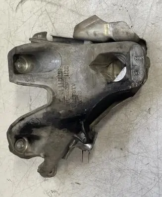 BMW X5 F15 Engine mounting bracket 6853208