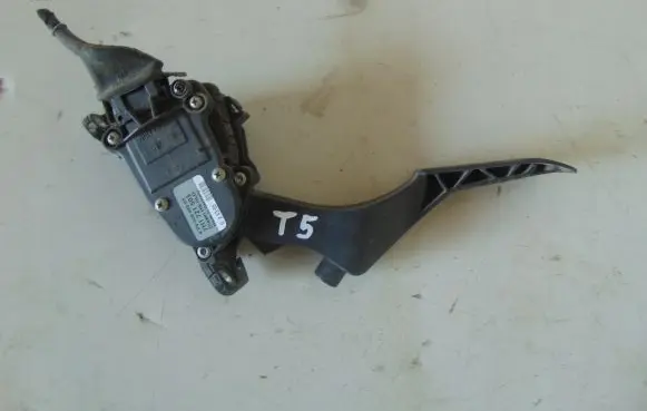 Volkswagen Phaeton Accelerator throttle pedal 3D1721503