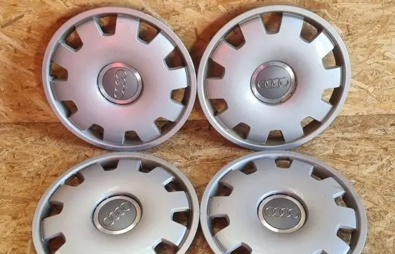 Audi A4 S4 B7 8E 8H R16 wheel hub/cap/trim 4B0601147D