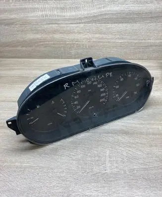 Speedometer (instrument cluster)