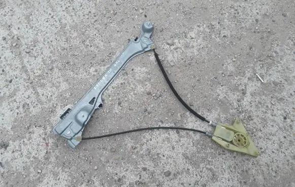Renault Laguna III Rear window lifting mechanism without motor 974827102 827010001