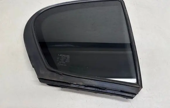 Lexus GS 300 350 430 450H Rear vent window glass 6818830180