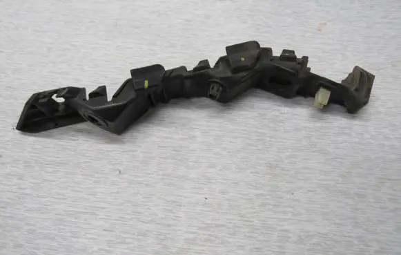 KIA Sportage Front bumper mounting bracket