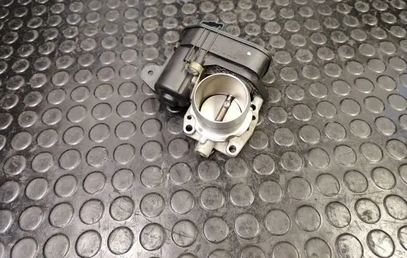 Citroen C4 II Throttle valve 9801942080