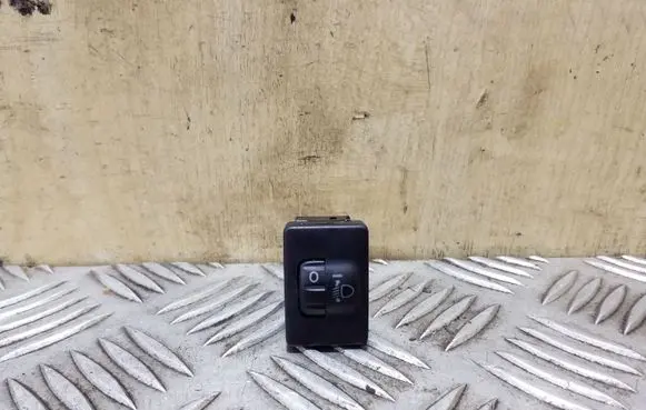 Toyota RAV 4 (XA30) Headlight level height control switch 134159
